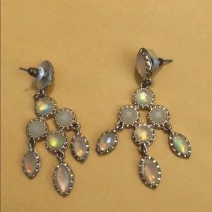 Kendra Scott opaque yellow and gold drop earrings